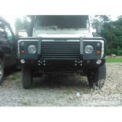 Land Rover Defender 110...