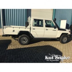 Toyota Land Cruiser 79 (4...